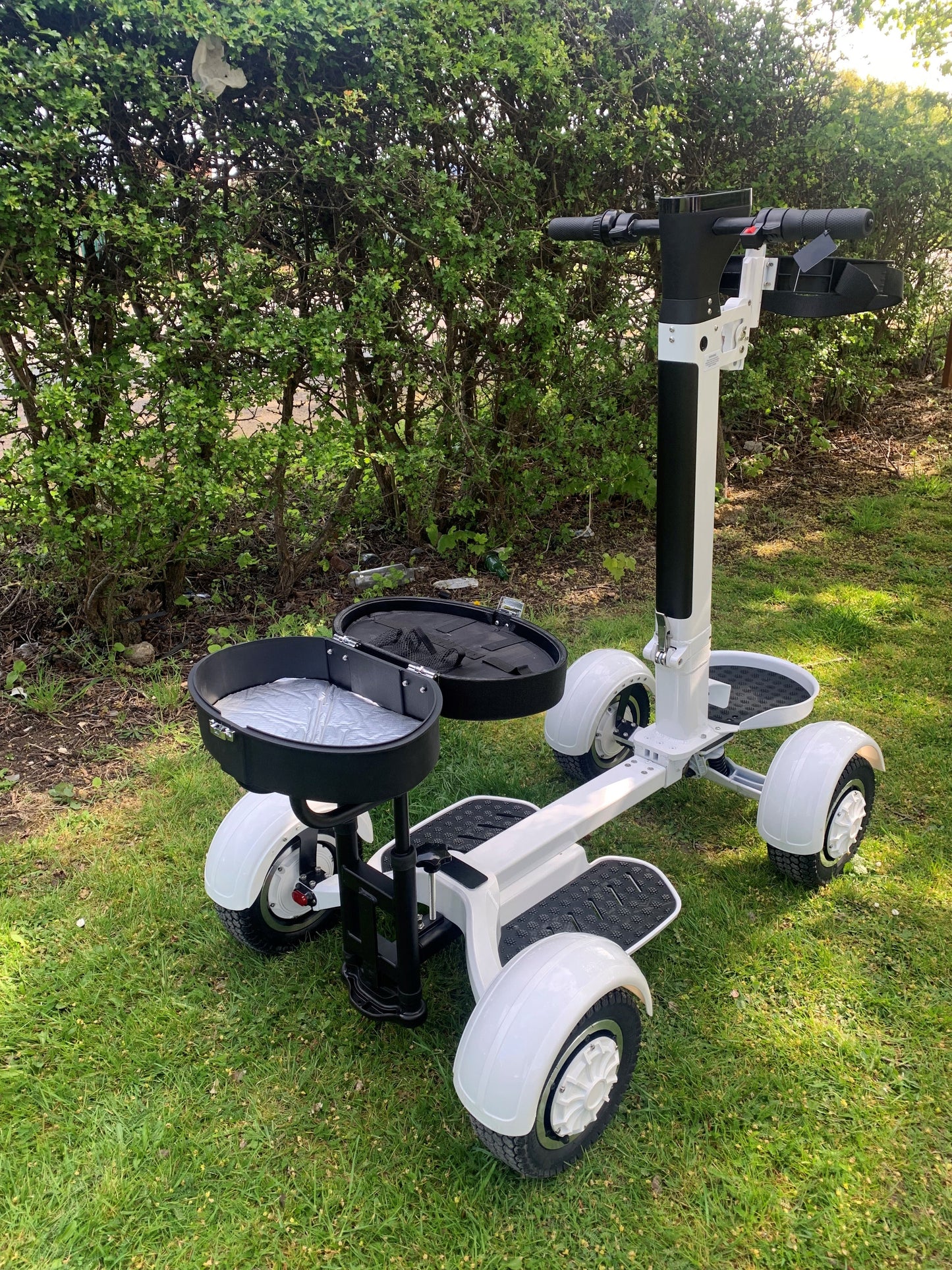 Electric Golf Kaddi -  4 Wheel Golf Personal Transporter
